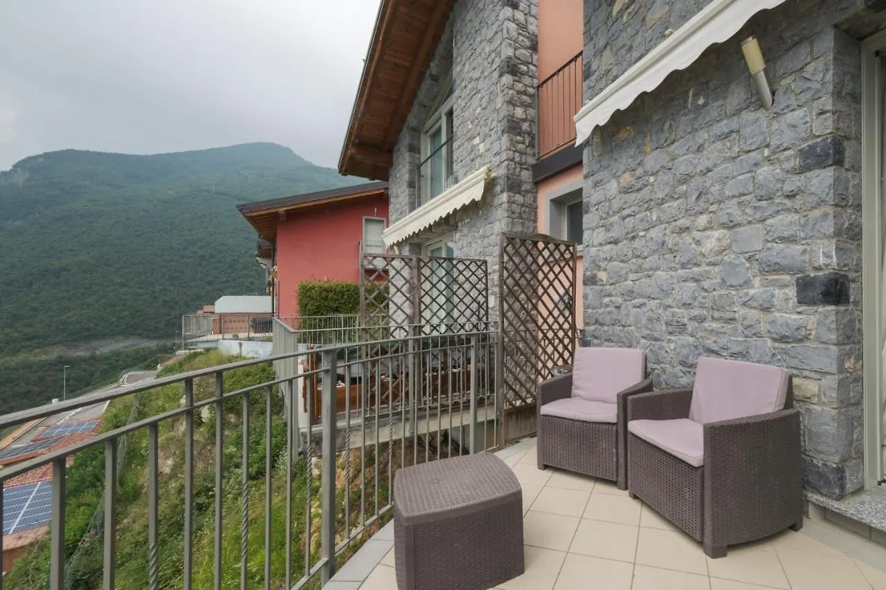 Apartment Appartamento Vittoria Parzanica Italy